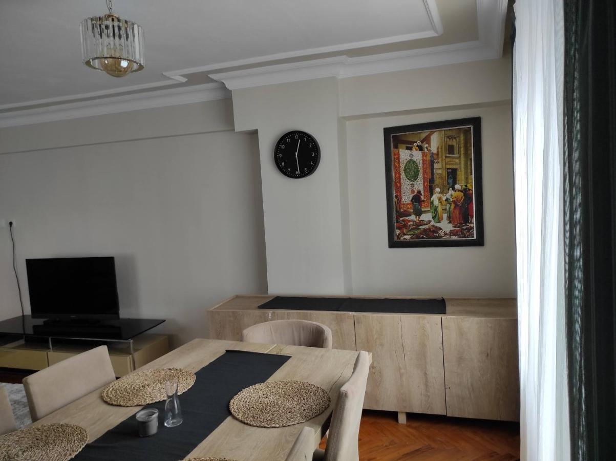 5 Minutes To Subway Appartement Istanboel Buitenkant foto